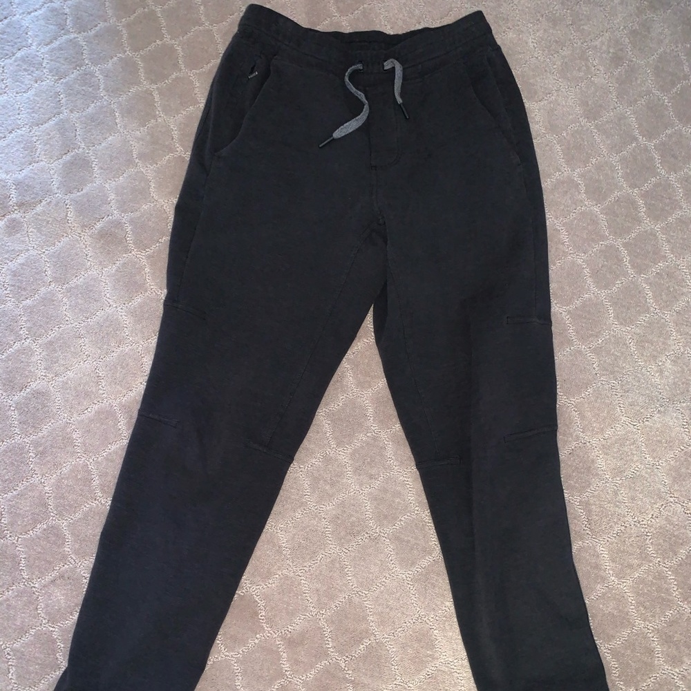 Lululemon Men’s jogger